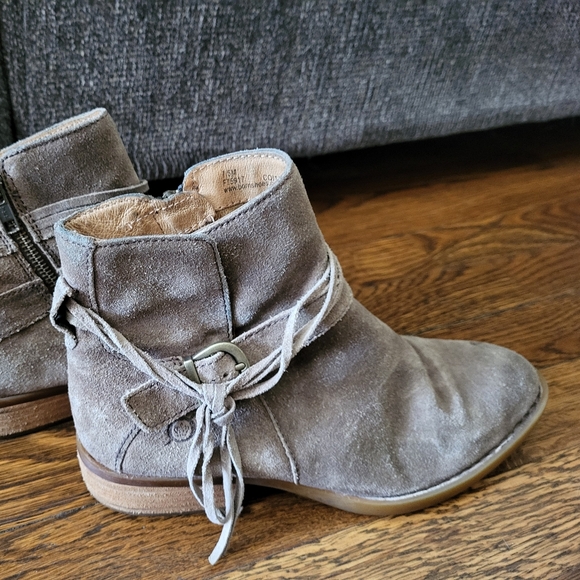 Shoes - Women's Leather Born "Greige" Ankle Boots
